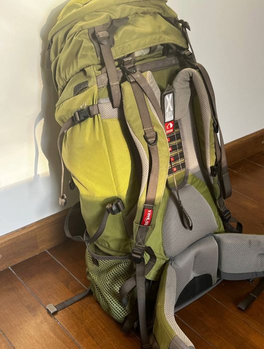Трекінговий рюкзак Tatonka Isis  light 60