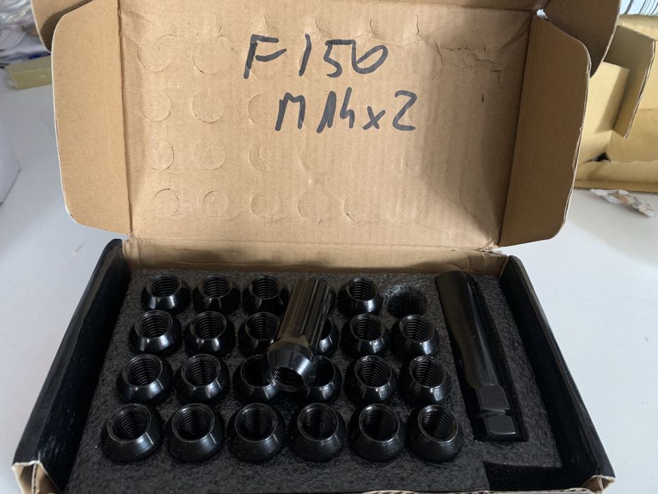 Ford f150 nakretki kol do alufelg m14x2 komplet