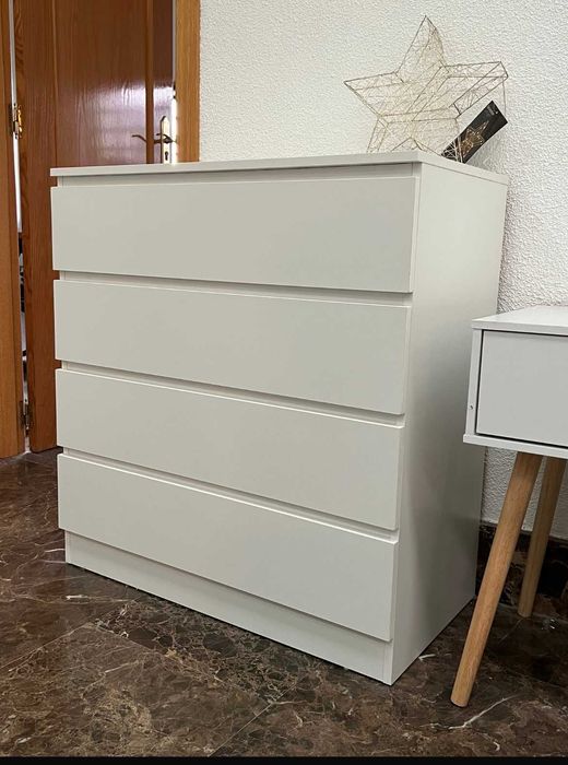 NOVA BAÚ DE COMÉRCIO BRANCA RESISTENTE - PAGA NO RECEBIMENTO