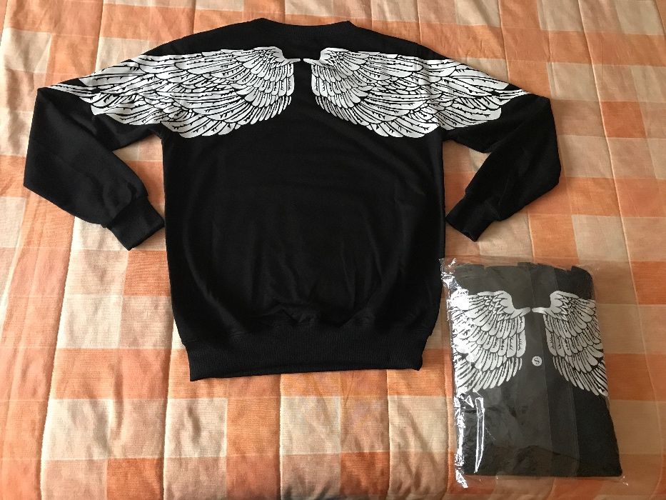 Camisola com "asas" NOVA preta para jovens originais