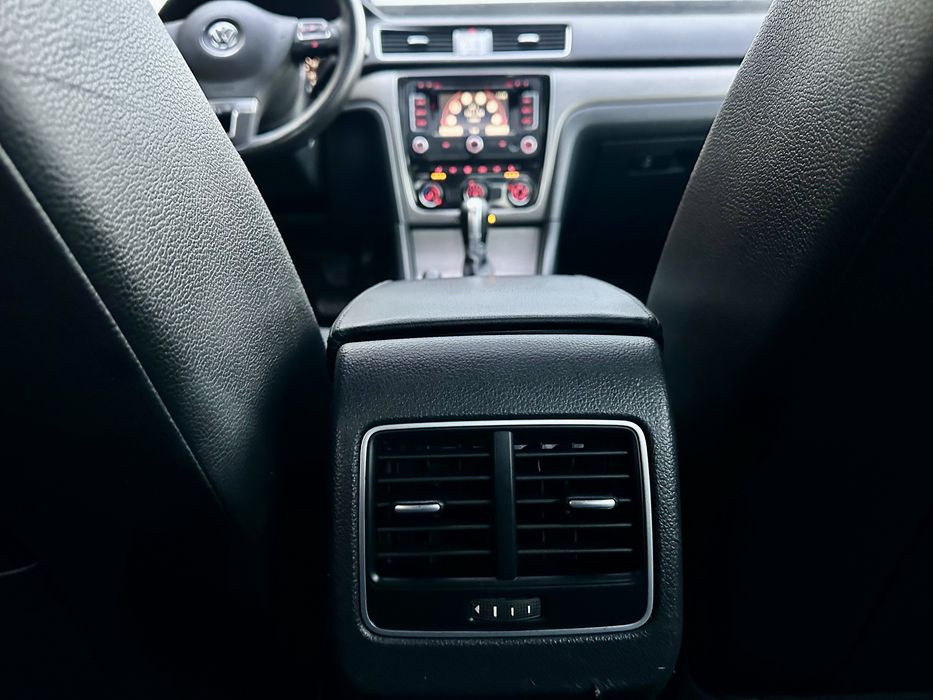 Volkswagen Passat 2015р 10200$