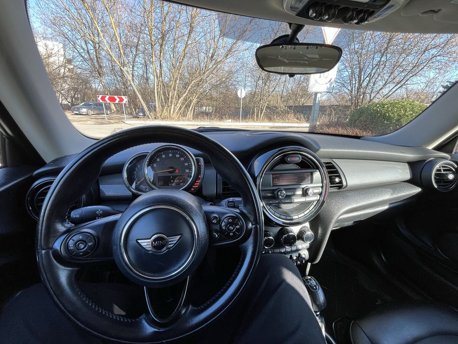 MINI Cooper Hardtop 2015 року(по штатам 2016р.)