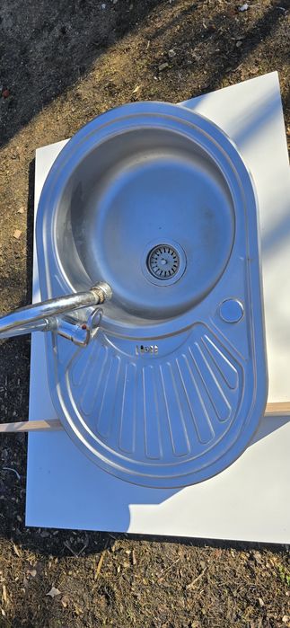 Zlewozmywak z baterią