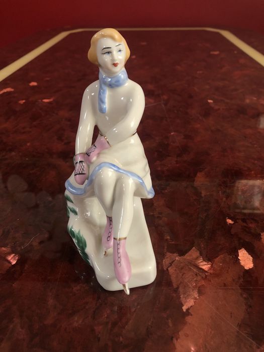 Статуэтка Рояль (0,35 см ; высота 0,38 см )