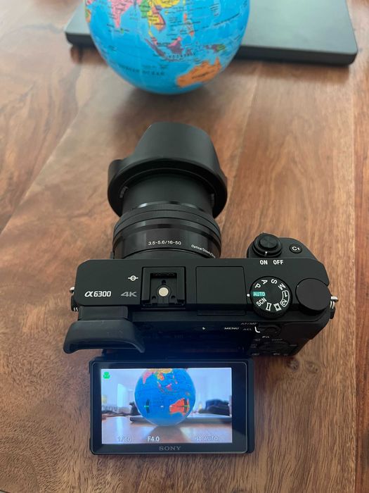 Sony Alpha a6300 + original lens + charger + extra battery