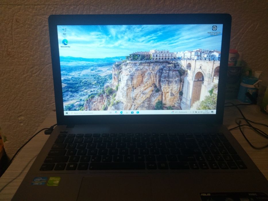 LAPTOP ASUS+ orginalny zasilacz