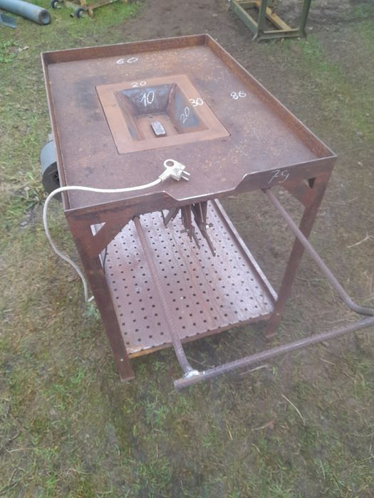 Kotlina kowalska palenisko piec kowalski kuźnia ognisko kowalskie.