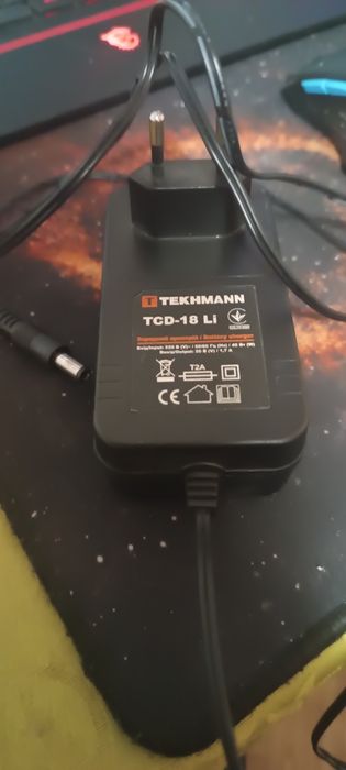 Блоки живлення для шуруповерту TEKHMANN і монітора LG