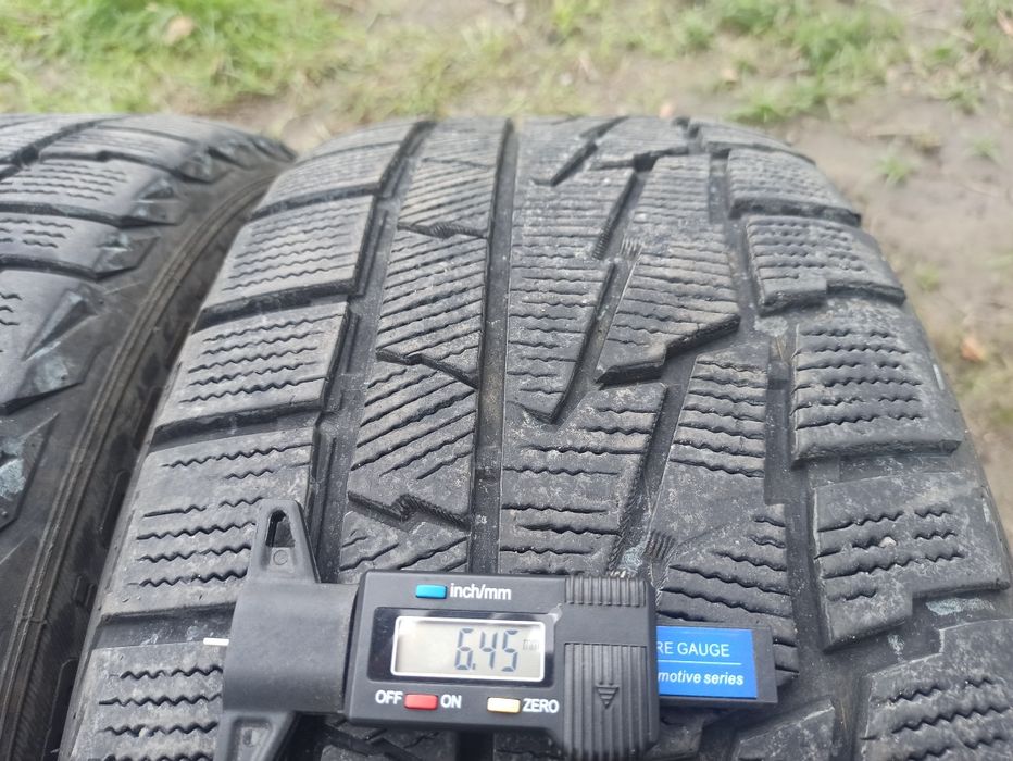 Зимові шини 235/55 R17 Petlas W651 Premiorri