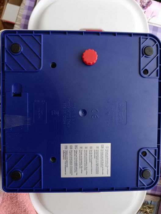 Продам детские электронные цифровые весы "Chicco"