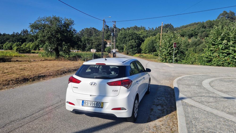 OFERTA RELÂMPAGO!!! Hyundai i20 1.1 CRDi Comfort