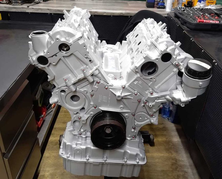 Silnik MERCEDES - BENZ OM 642 3.0 i 3.2 L V6 Nowy przebieg 0 km !