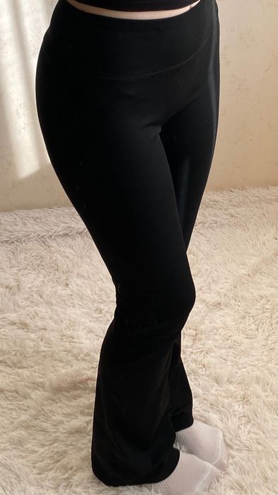 Лосини кльош чорного кольору