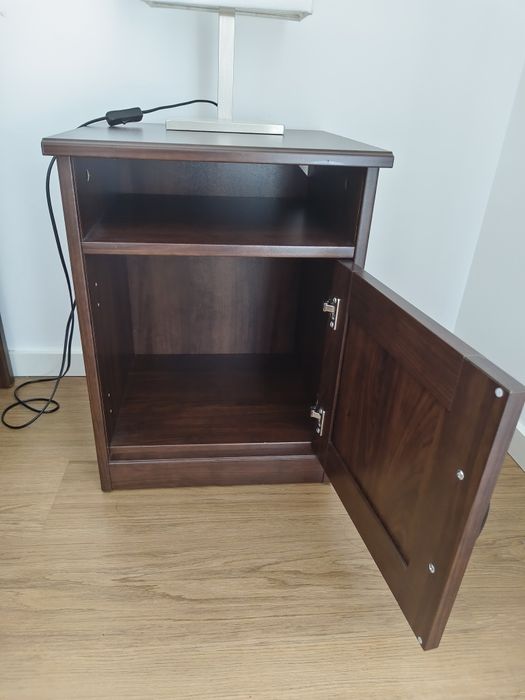 Cama, colchão e cómodas Ikea