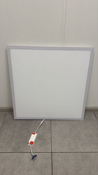 Продам лампы в потолок, Одесса , отправлю новой почтой