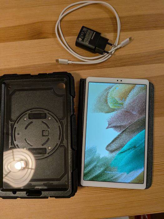 Samsung Galaxy Tab A7 Lite LTE (SM-T225) idealny stan  32GB | Zestaw E