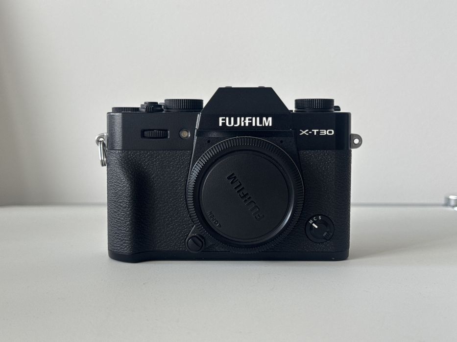 Fujifilm X-T30 + grip + 2 baterie