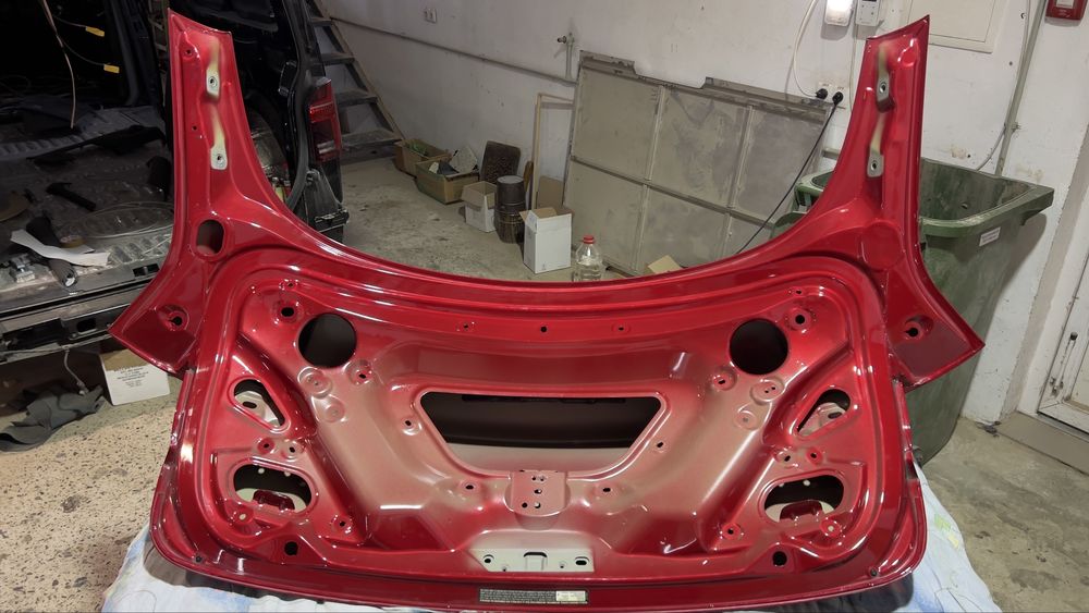 Ляда Тесла Модел 3