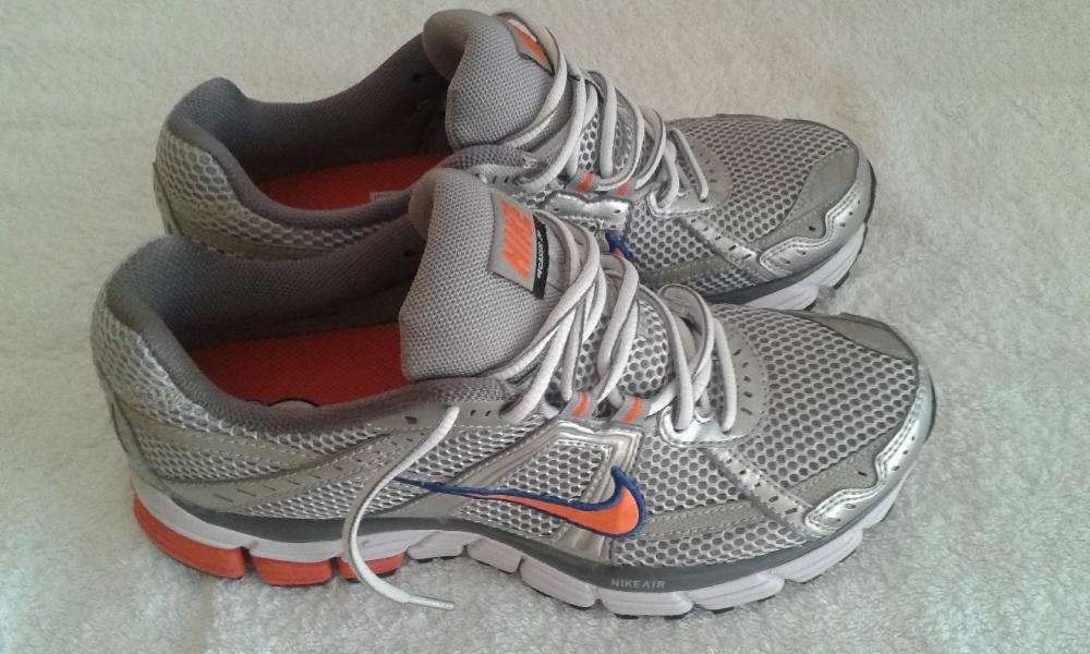 Nike Air tamanho 40,5422977809480437764
