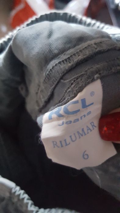 Calças variadas de criança