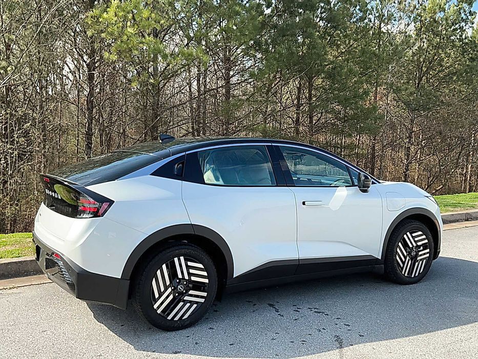 Nissan LEAF SV+      2026