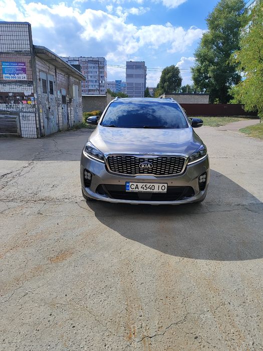 Продам kia sorento um 2019