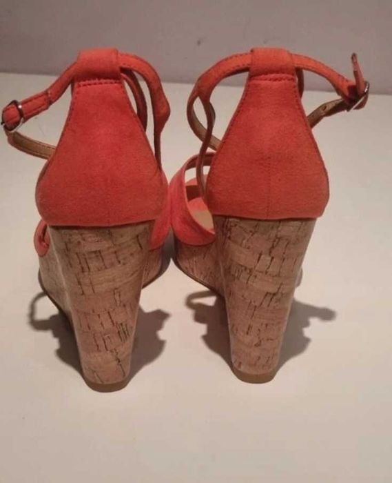 H&M sandały na konturnie nowe