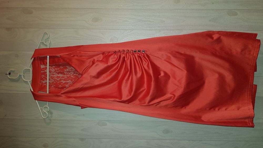 Sukienka malinowa wesele bal