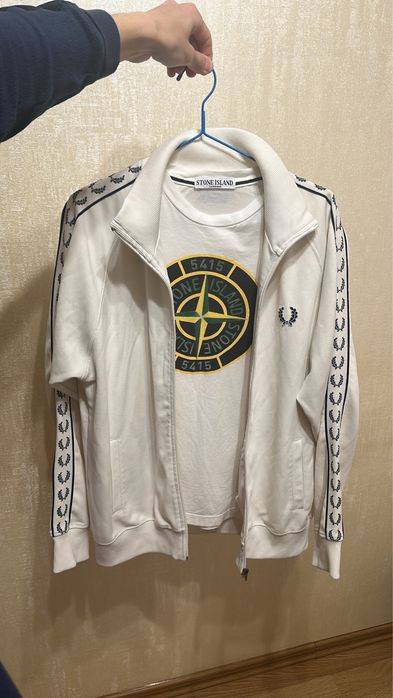 Олімпійка Fred Perry з лампасами