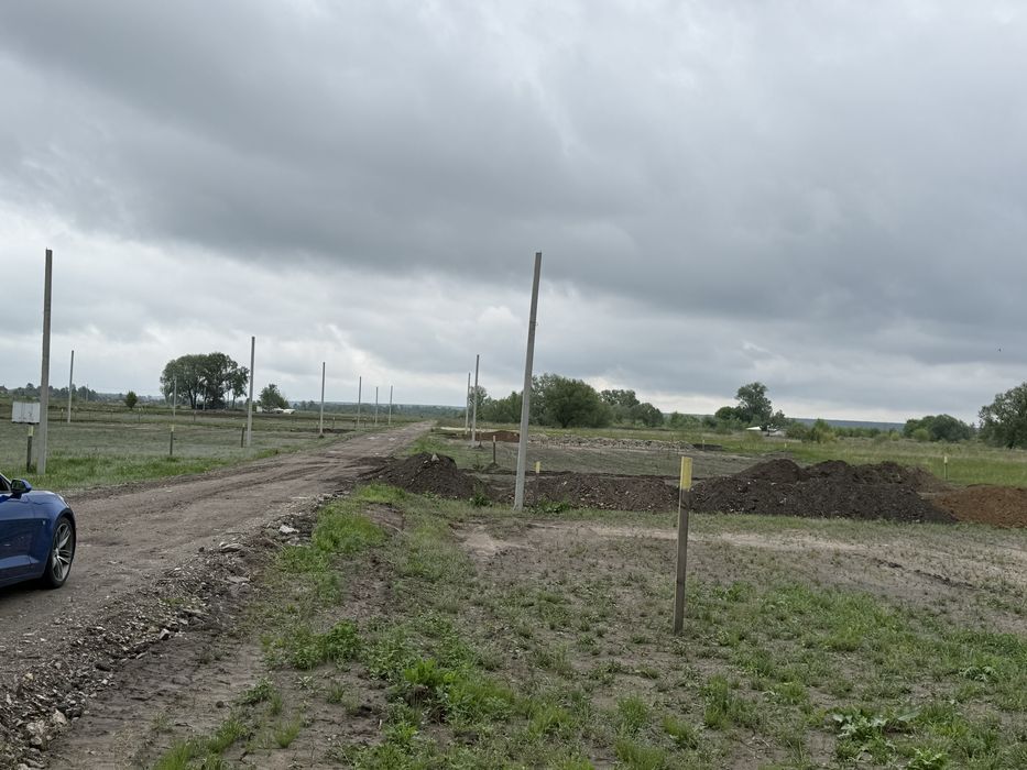 Зазимя,8сот. новий масив біля Десни, асфальт,світло,сусіди