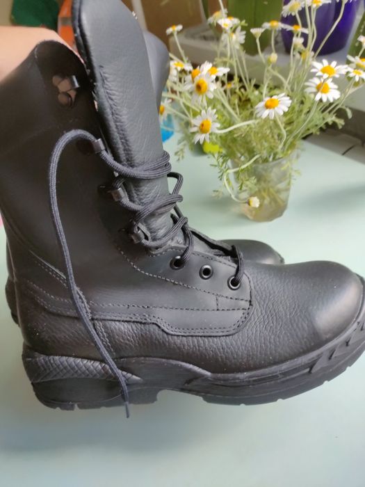 Жіноче взуття, берці 39.40, чоботи шкіряні