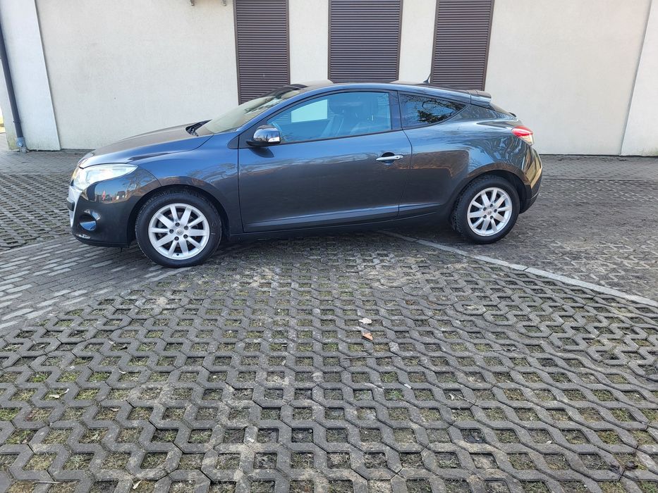 Sprzedam renault megane 3   125 tyś przebiegu bardzo zadbany