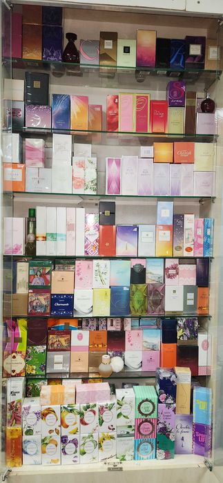 Розпродаж залишків складу Avon Oriflame Ив роше Faberlic Mary Kay