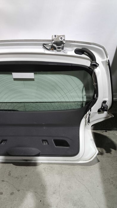 Tampa da Mala BMW Serie 1 (F20/F21) Branca