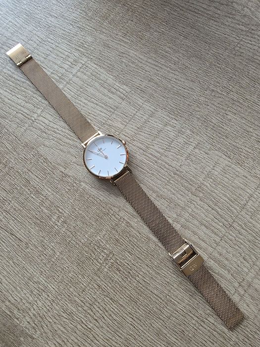 Zegarek złoty damski Daniel Wellington Petite