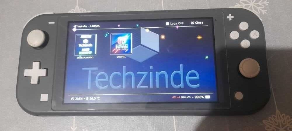 Nintendo switch modelo LITE já desbloqueada com vários extras