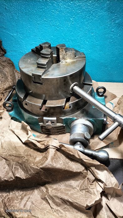 Поворотный стол .