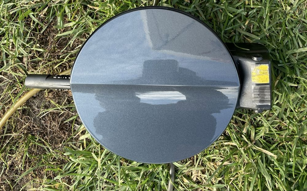 Klapka wlewu paliwa passat cc