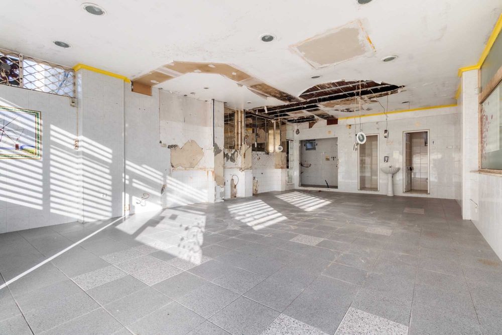 Espaço comercial à venda na Rua do Moinho s/n