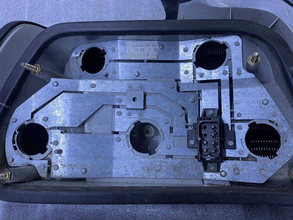 Lampy tył tylne bmw e36 sedan sparco
