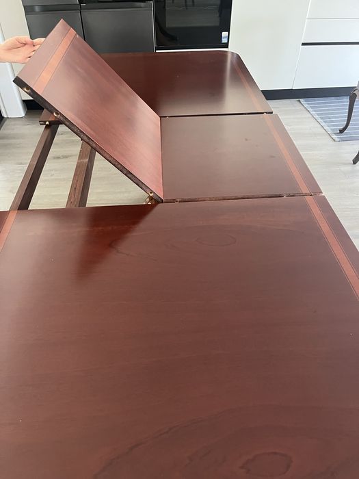 Mesa de madeira maciça