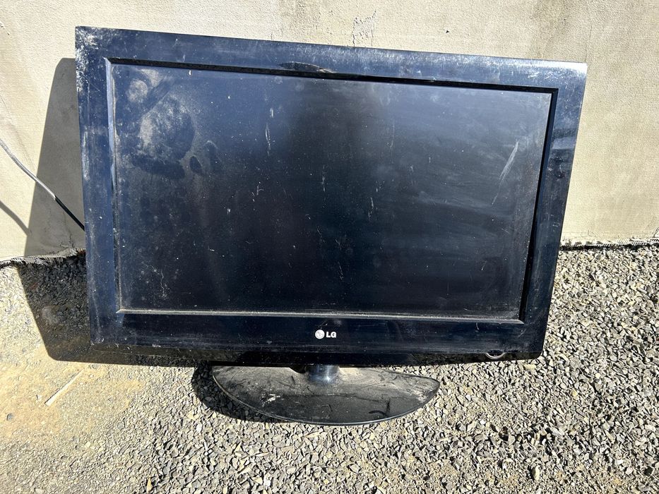 Telewizor LG czarny