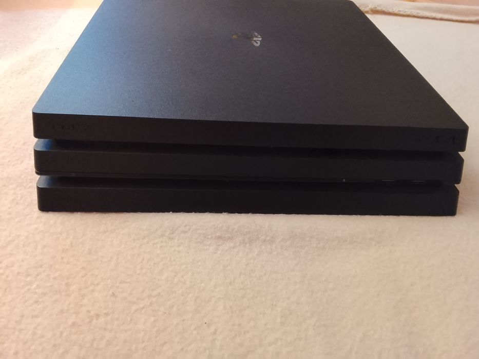 Play Station 4 PRO