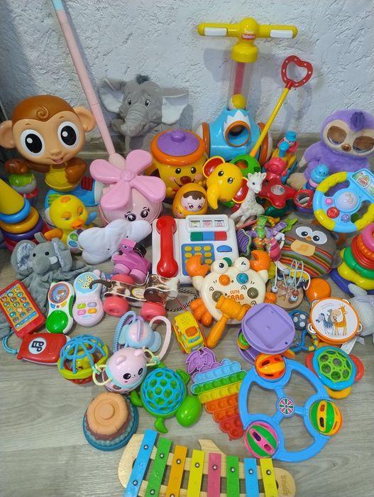 Продам розвиваючі та музичні іграшки. Ціни різні. Вказана мінімальна
