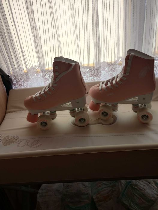 Sprzedam nowe rolki dla dziewczynki, rozmiar 36.