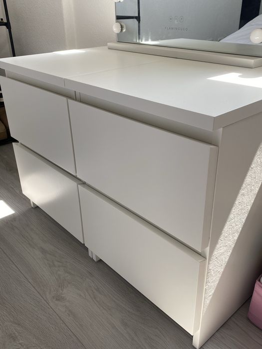 Mesa de cabeceira IKEA