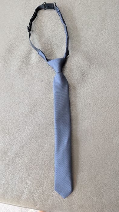 Grawat granatowy na gumkę 30 cm
