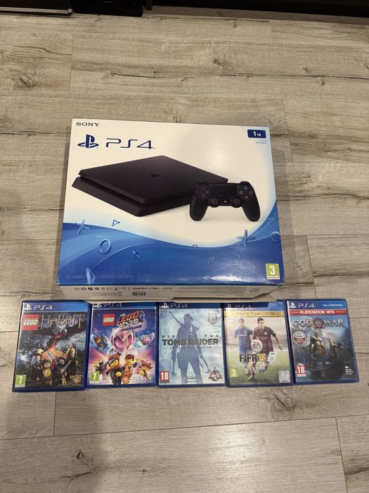 Konsola Playstation 4 slim 1 TB 2 pady kamerka do just dance