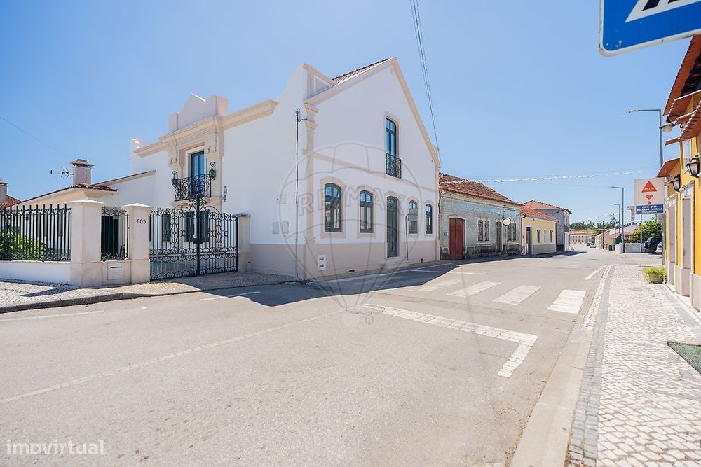 Moradia T4 para venda