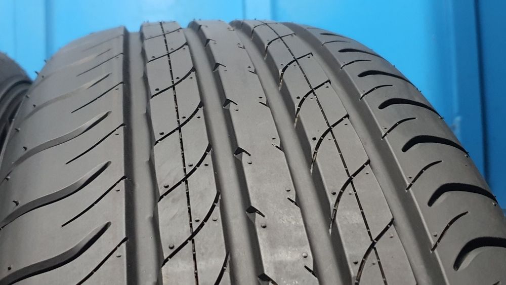 4 x 235/60 R18 Sprzedam - Markowe opony letnie Dunlop - bez napraw